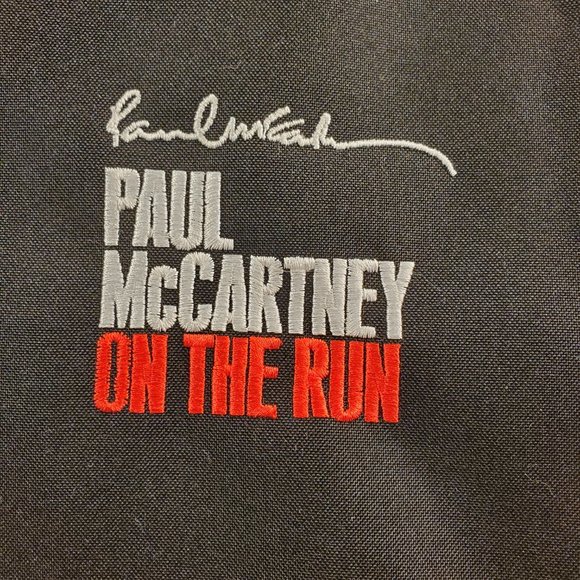 Paul McCartney Backpack - On the Run. 22" x 16.5" x 8" - Black - New - Picture 8 of 10